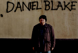 Daniel Blake vor seinem Graffiti